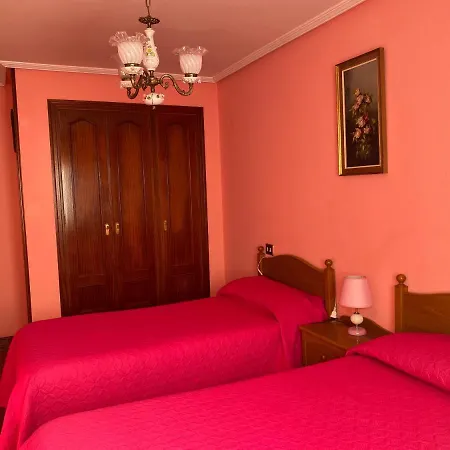 Piso Grande En Con Garaje Apartmán