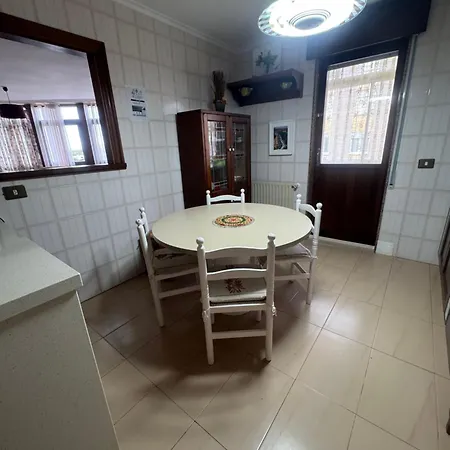Piso Grande En Con Garaje شقة يانس
